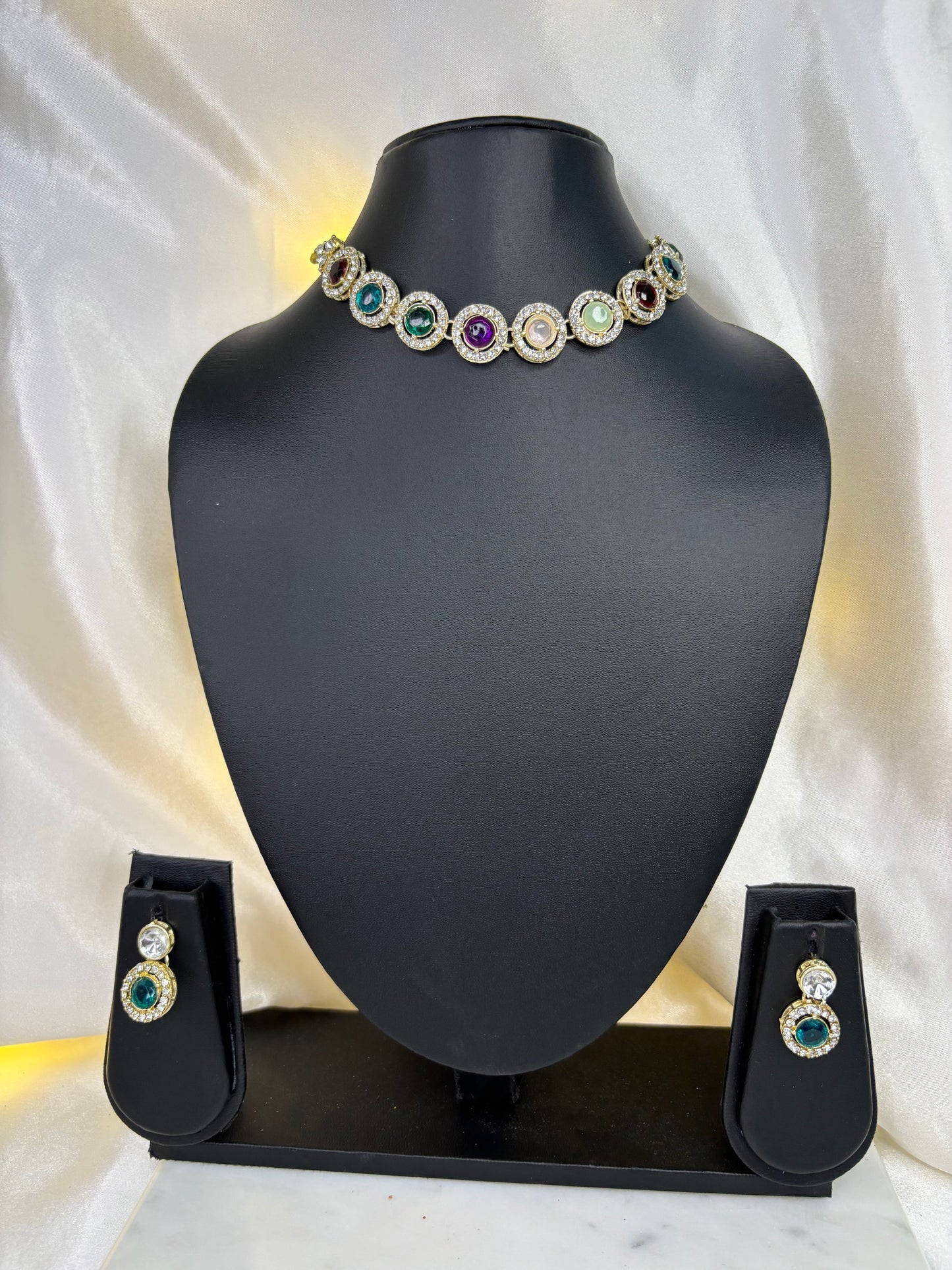 Multicolour AD Choker Set