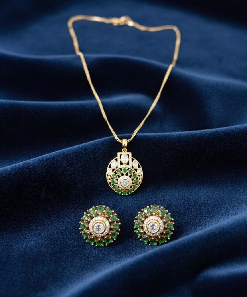 Kundan Green Blossom Pendant Set