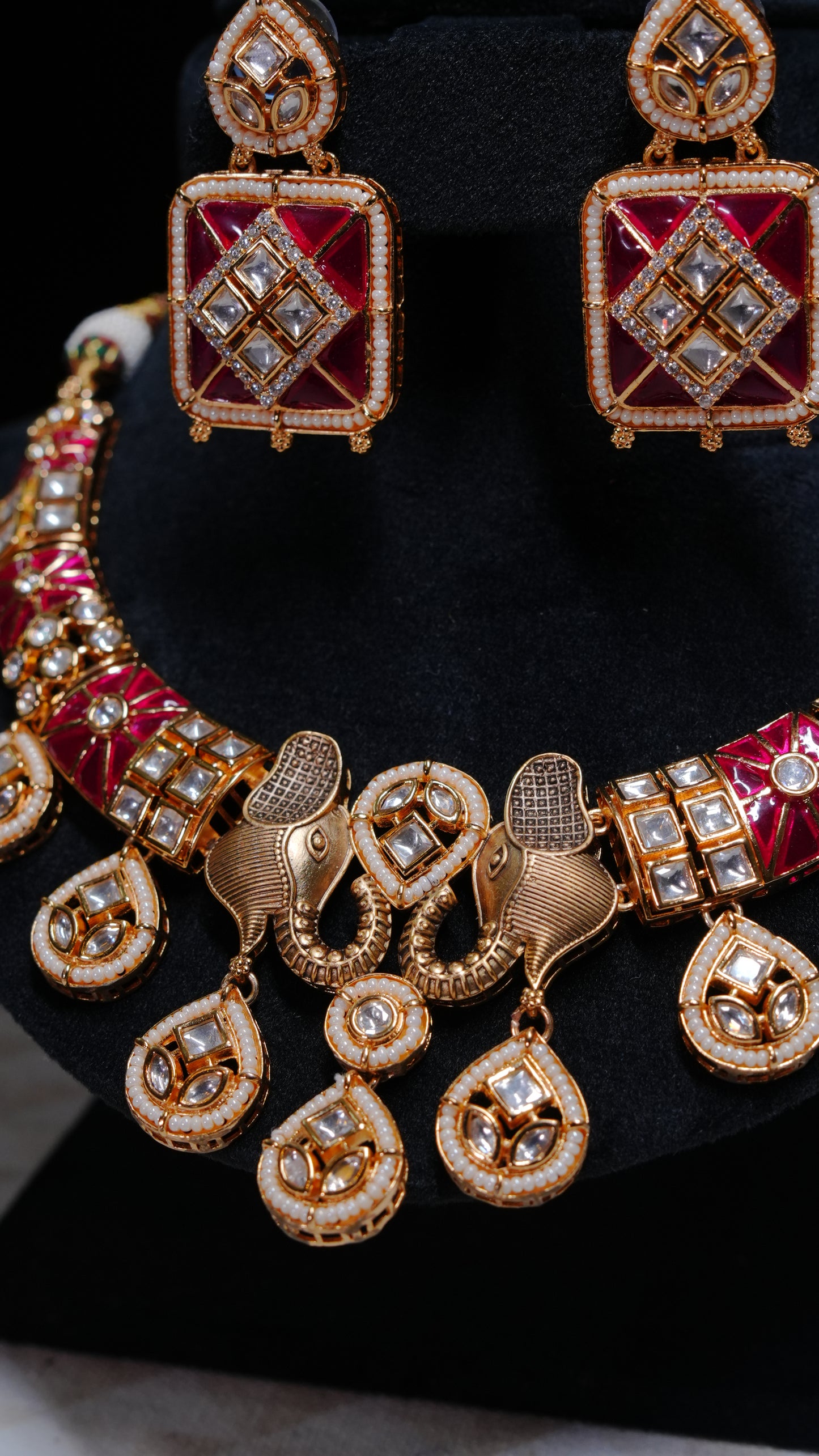 Avantika Royal Kundan Hasli
