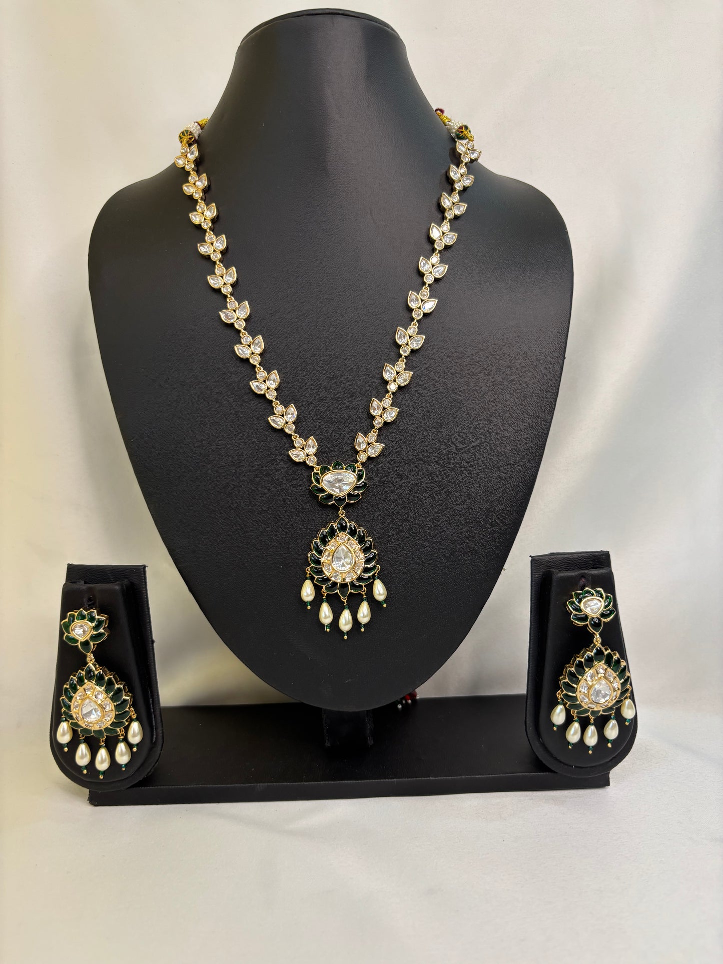 Emerald Long Kundan